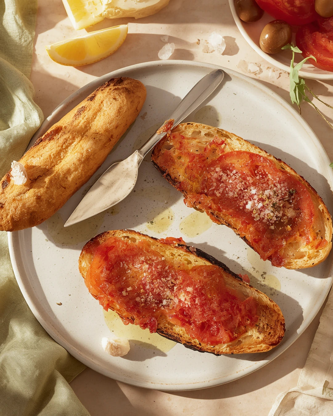 Pan con tomate. Spansk specialitet som passar bra under sommaren.